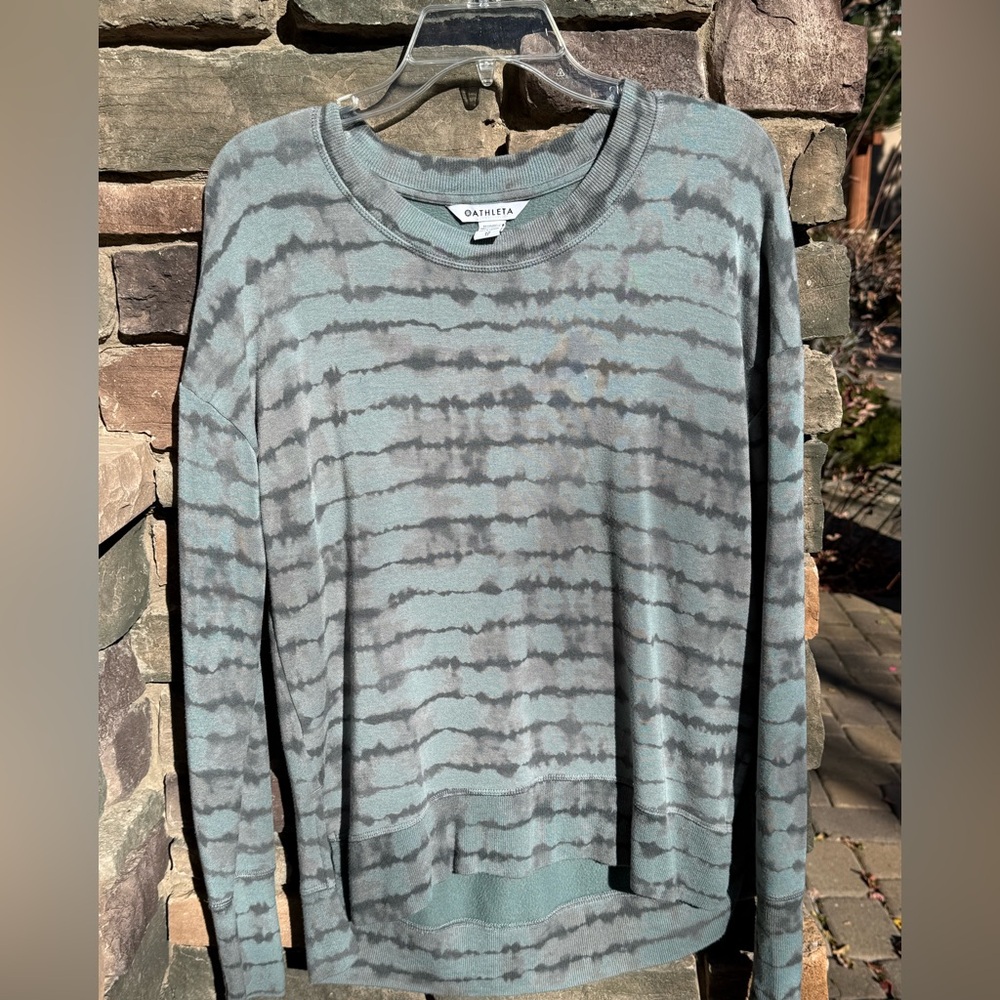 Athleta Gray and Green Sweater